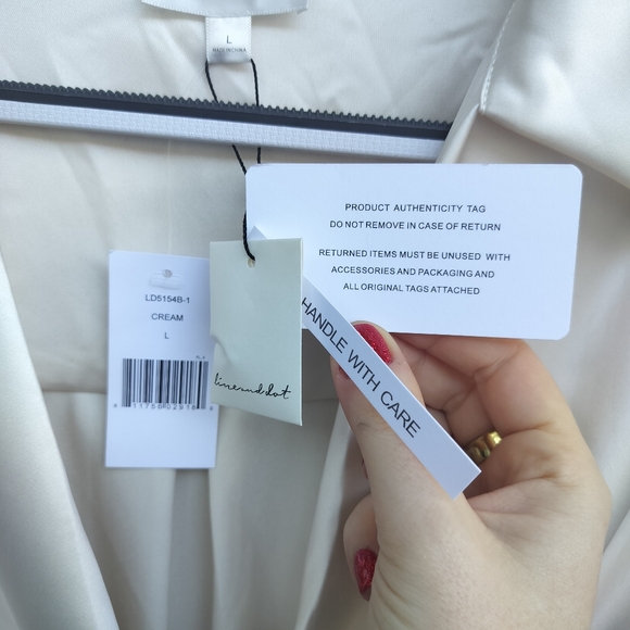 NWT Line and Dot Elegant Off White Satin Ruched Shirt Dress Size Large - Picture 6 of 9